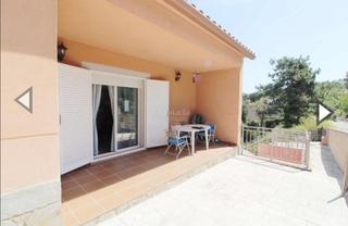Casa a Avinguda mil·lenni 33. Avinguda mil·lenni