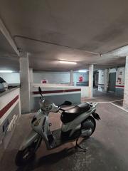 Rent Motorcycle parking in Carrer de l'escorial 157. Alquiler parking moto en gracia (barcelona)