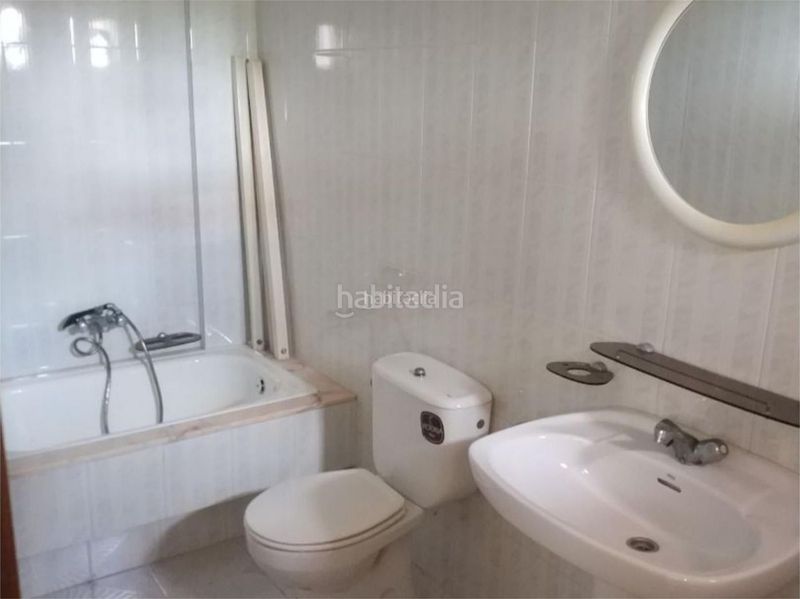 Foto 1d5fecc0-b98c-462f-abaa-7063413903e7. Rent office space in rúa anxo senra 21 in Noia