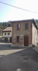 Maison jumelée à Calle bernardino brasas 3. La pola de gordón  / calle bernardino brasas