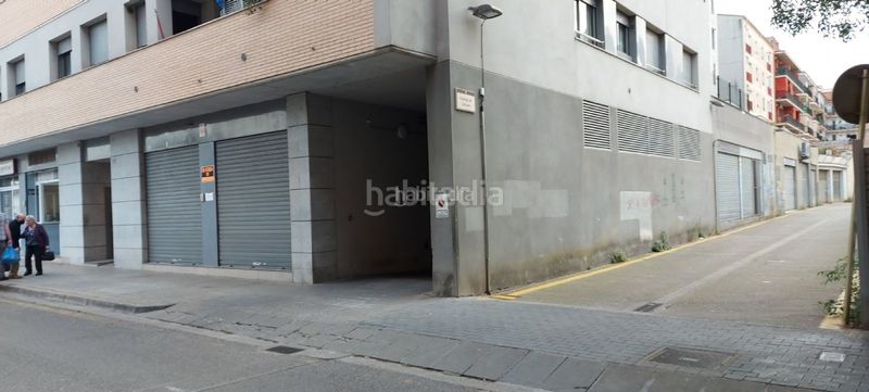 Foto 1add536b-aeed-410e-b8fb-2b31b734924c. Alquiler local comercial en carrer del president francesc macià 61 local comercial en Salt