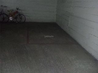 Rent Car parking in Calle escultor alfred just 12. La vila / carrer saludador