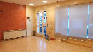 Rent Business premise in Carrer sant marc 10. Local acollidor a les masies de voltregà