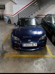 Aparcament cotxe a Carrer salvador espriu 4. Plaza para coche grande