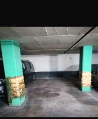 Aparcament cotxe a Carrer de cros 10. Se vende o se alquila parking