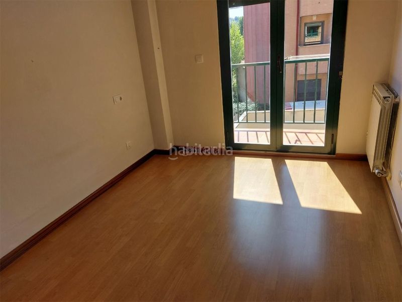 Foto d3c7d5c5-f11f-4204-b522-5fe29f95ea1b. Flat in calle real 120 in Villaquilambre