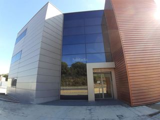 Rent Office space in Veinat banyeta nova 20. Palol de revardit / veinat banyeta nova