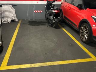 Alquiler Parking coche en Carrer de jaume roig 23. Sants-badal / carrer de sugranyes