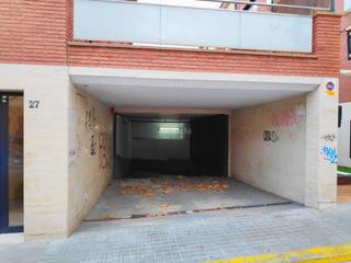 Autoparkplatz in Passeig roman fabra 27. Plaza de parking doble