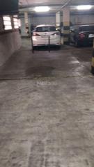 Aparcament cotxe a Carrer de milà i pi 10. Plaza para coche y moto