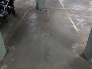 Rent Motorcycle parking in Carrer de la llacuna 25. Ponent - set camins / carrer de la llacuna