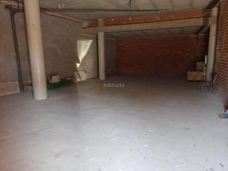 Lloguer Local Comercial a Carrer de famorca 6. Alquiler local comercial diáfano