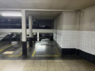 Alquiler Parking moto en Carrer del comte borrell 192. Plaza grande moto en alquiler