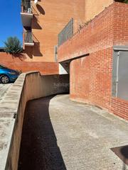 Aparcament cotxe a Carrer de pompeu fabra 21. Plaza de parking en canaletas