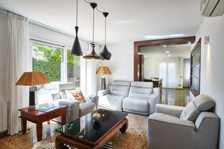 Maison à Carrer oceà atlàntic 71. Casa amplia y muy luminosa, para entrar a vivir