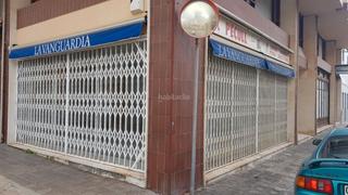 Local commercial à Carrer lópez i puigcerver 81. Renta mensual por alquilado. ideal inversores