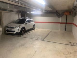 Rent Car parking in Carrer de pamplona 123. Plaça aparcament al 22@