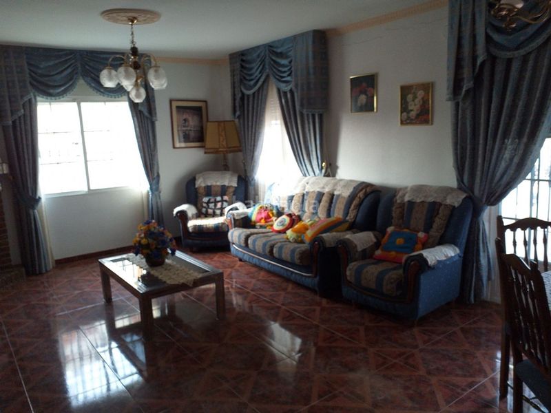 Foto e7d70fbd-c137-429d-a1ee-666f776ee9df. Country house in calle ganivet 38 in Láchar
