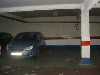 Rent Car parking in Carrer gran de gràcia 50. Lloguer plaça d´aparcament vila de gràcia