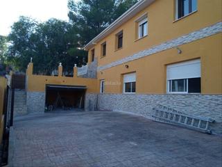 Chalet en Calle italia 12. Venta de gran casa cerca de aranjuez