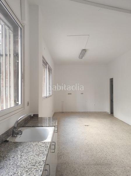 Foto bd2e773e-a5b5-47bc-93b1-d9a5ab70cb09. Affitto locale commerciale in carrer esperanto 1 in Valls