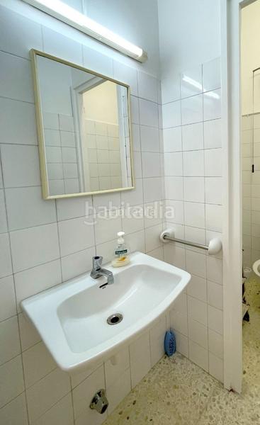 Foto c51594fe-7ed2-44db-8019-6d91b53d13f8. Affitto locale commerciale in carrer esperanto 1 in Valls