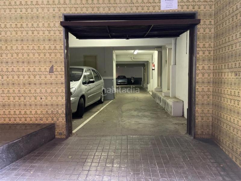 Foto da2583cd-21f6-486a-84d8-795d31944084. Location parking voiture dans carrer del repartidor 34 dans Barcelona