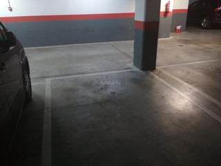 Lloguer Aparcament cotxe a Calle del petróleo 15. Alquiler de plaza garaje junto al doce de octubre