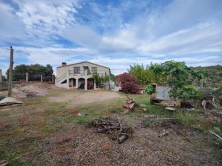 Masia a Carrer carme auguet 27. Finca con terreno con excelentes vistas