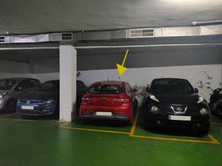 Autoparkplatz in Passatge de sant benet 11. Parking en el centro de barcelona