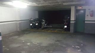 Alquiler Parking moto en Carrer de cartagena 293. Particular alquila parking para moto