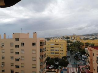 Piso en Calle vázquez clavel 15. Amplio piso con vistas al mar y a la montaña