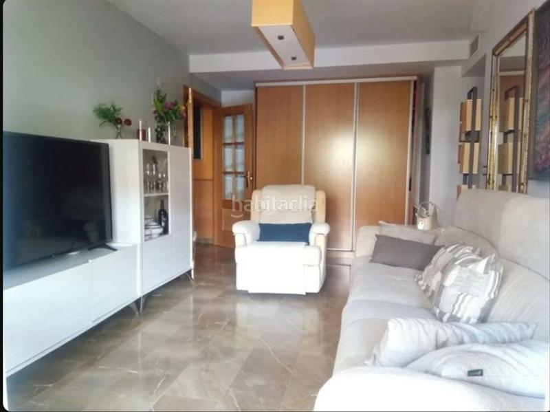 Foto 8a8ee9f2-9085-44a9-b559-2821f5ff01d4. Piso en calle albondón 16 magnifico piso con piscina en zona sanders en Granada