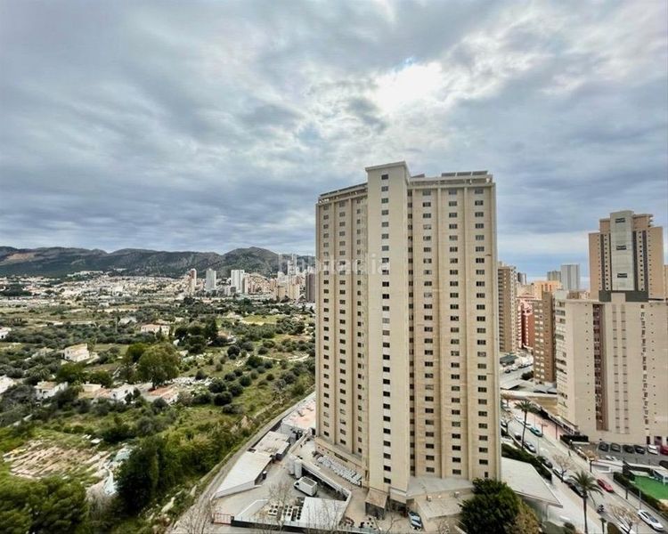 Foto b1dccca1-0f5a-43db-b178-ed3964e378be. Miete etagenwohnung in avenida del doctor orts llorca 21 in Benidorm
