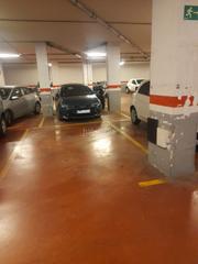 Lloguer Aparcament cotxe a Carrer de severo ochoa 18. Plaza de parking amplia para coche