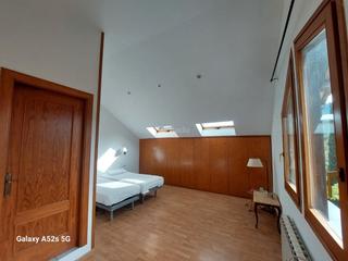 Alquiler Casa en Carrer arbúcies 11. Bonita casa con vistas y jardín