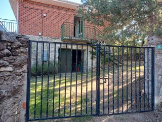 Maison à Calle 14 bo erillas v 4. Navarrevisca / calle 14 bo erillas v