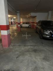Parking coche en Carrer de pau marsal 152. Grande con buena maniobra