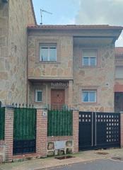 Chalet à Calle puente nuevo 1. Magnifico chalet adosado