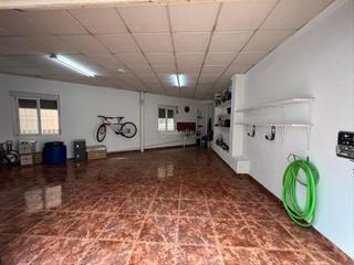 Local Comercial a Calle matrona maría canovas 8. Bajo en venta en desamparados
