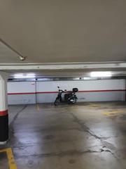 Parking voiture à Carrer d'evarist arnús 1-3. Barri de les corts / carrer d