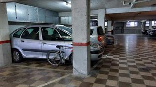 Parking coche en Carrer de fastenrath 106. Parking para coche facil acceso