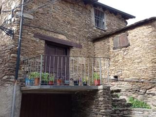 Casa adossada a Carrer unic arahos 27. Alins / carrer unic arahos