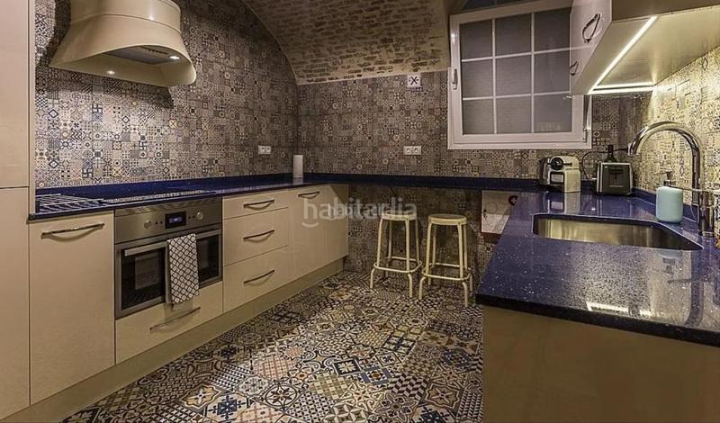 Foto 342b7c70-f156-4787-8c3f-b94ebae002b9. Alquiler apartamento en puerta del Sol 1 piso en venta en justicia en Madrid