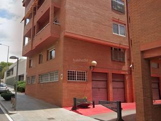 Lloguer Local Comercial a Avinguda del pla del vent 23i. Local-box cerrado de 15 m2 en avinguda lluis compa