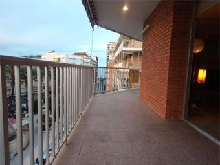 Etagenwohnung in Carrer de bernat i baldoví 10. El perelló / carrer de bernat i baldoví