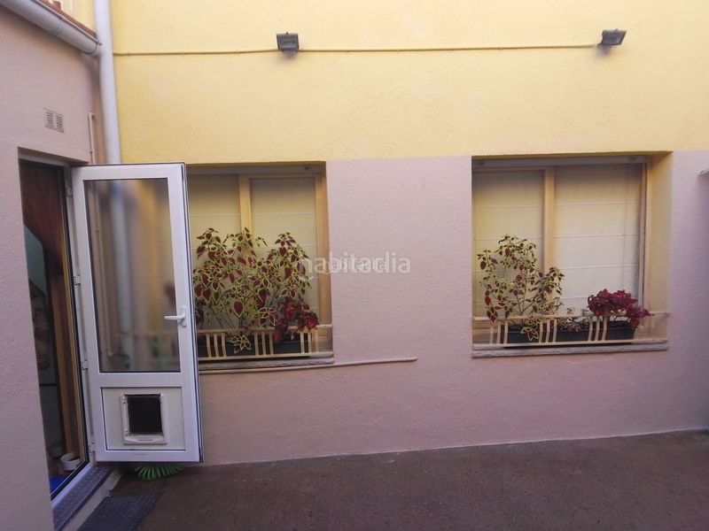 Foto acce6dc8-bac4-4c55-b94e-63d7c3b85077. Casa pareada en carrer pau picasso 6 pareada...dos en una en Sant Hilari Sacalm