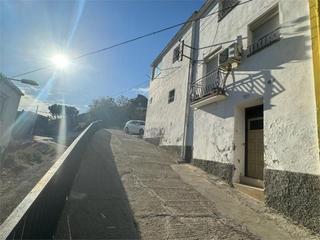 Casa a Carrer major 38. La granja d