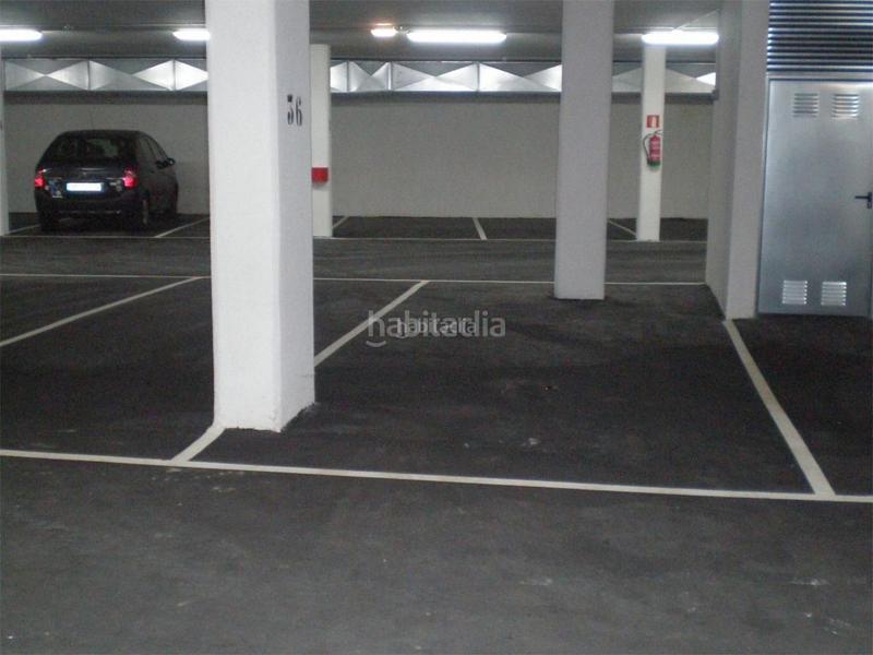 Foto df3122df-e6b5-43fa-90ae-46f6c339bd85. Affitto posto auto in carretera vizcaína 47d in Laviada Gijón