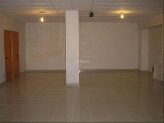 Local Comercial a Carrer de jacint verdaguer 18. Alquiler con opción a compra 300 €/mes